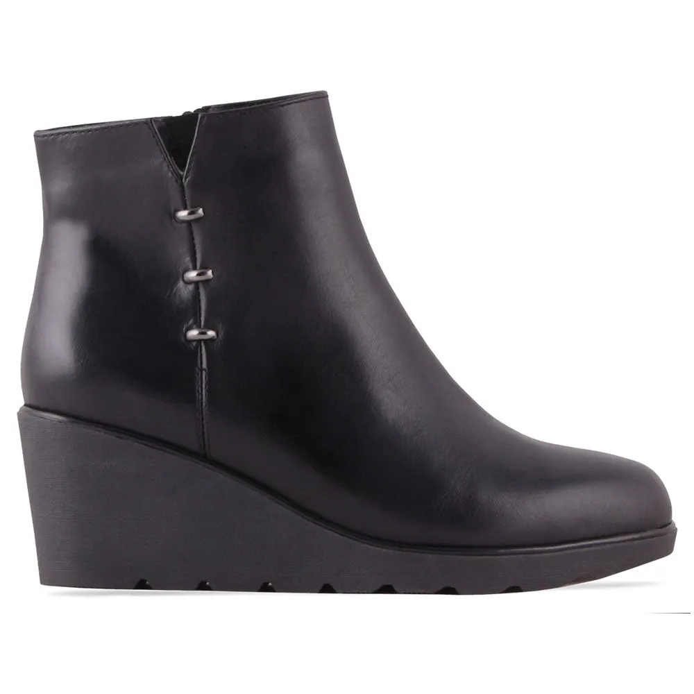 AquaDiva Tulip Waterproof Boot Black (Women's)