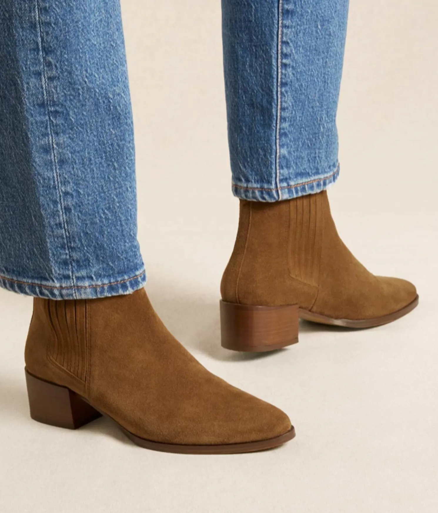 Rivecour No408 Hazelnut Suede ankle Boots