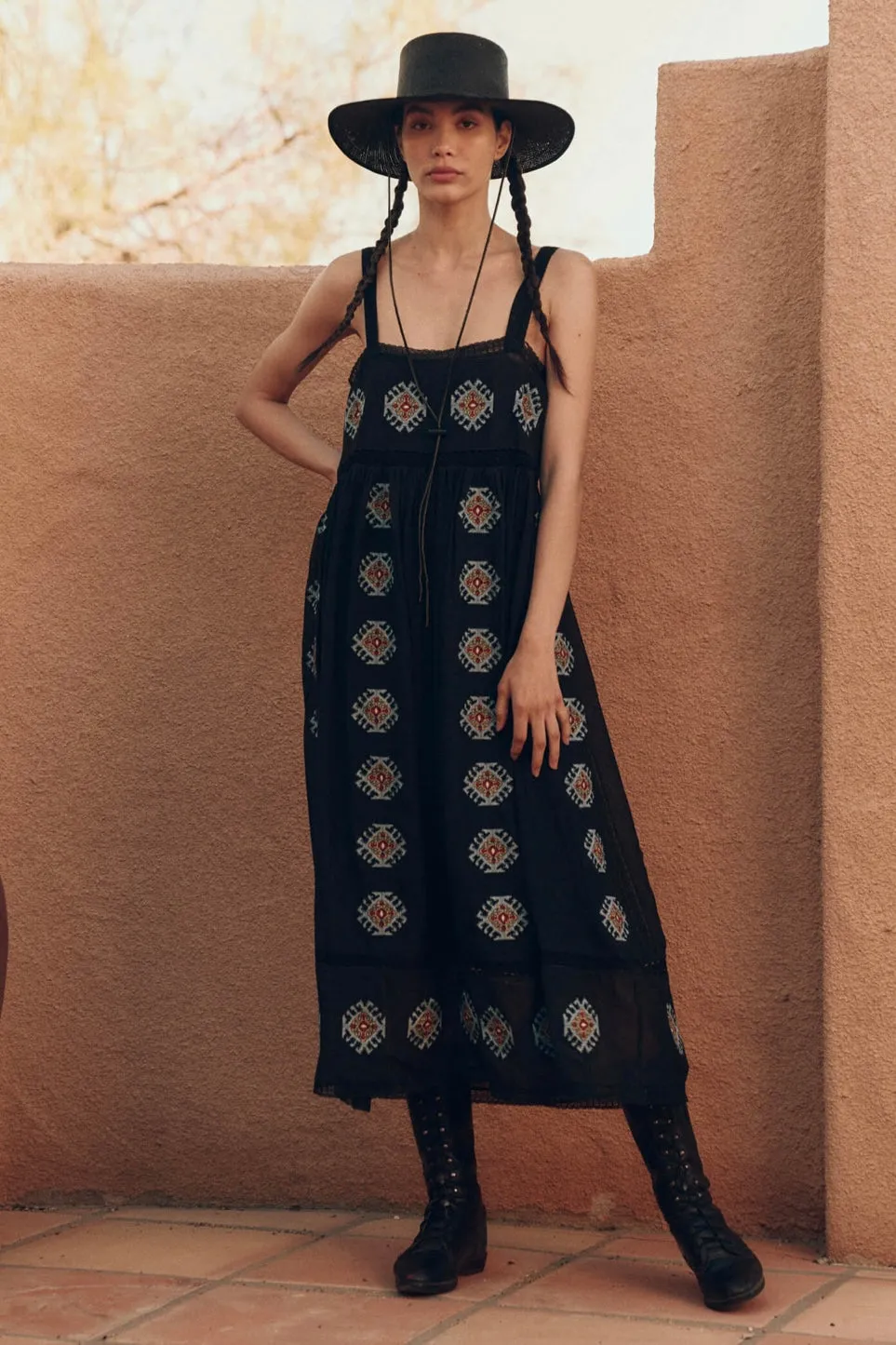 THE ROAM DRESS WITH FOLKLORE EMBROIDERY